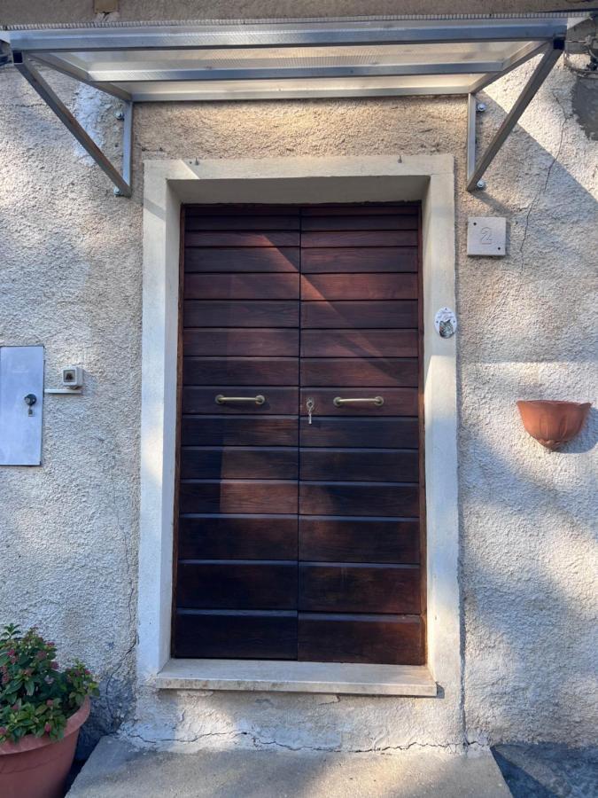 Il Rustico Uno A Bugnara Nella Valle Del Sagittario Sulmona Exterior foto
